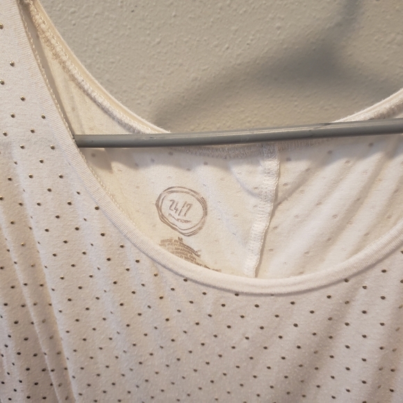 Maurices 24/7 top - Picture 2 of 2